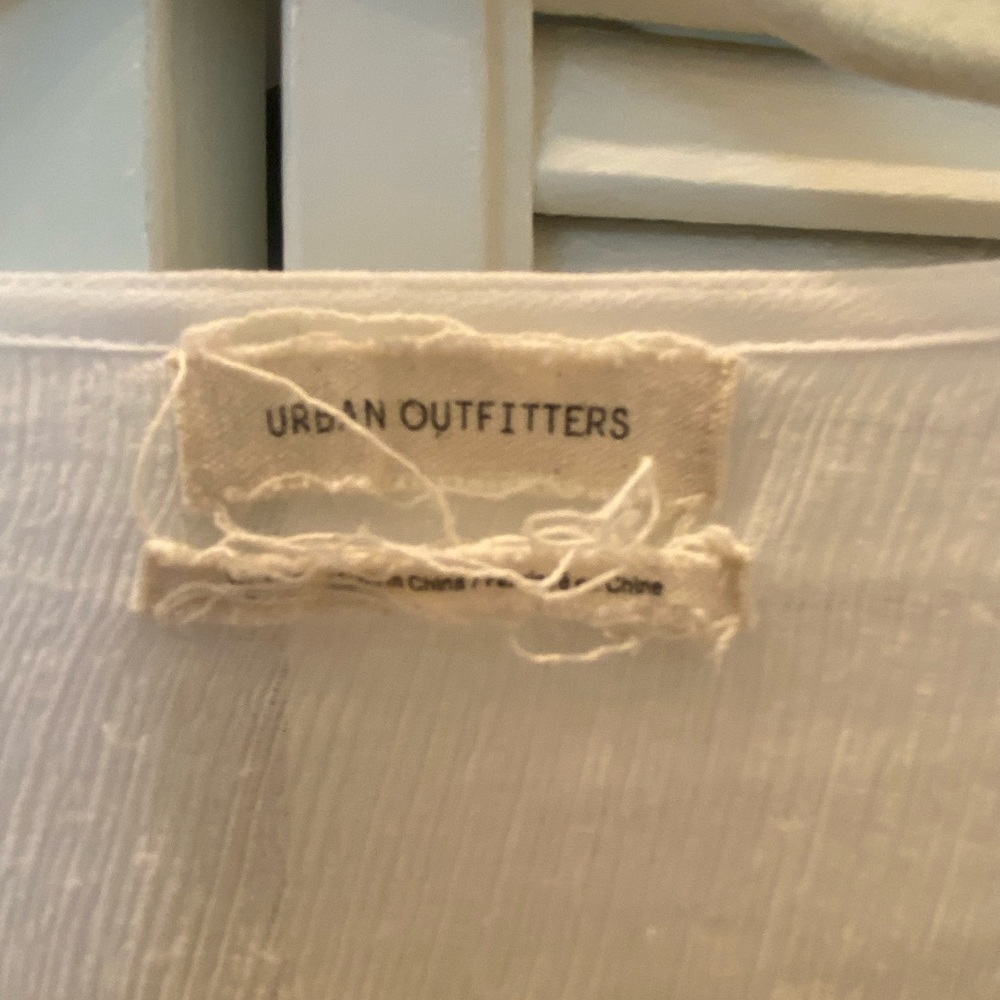 Urban Outfitters White Lace Top Size XS - Picture 6 of 13